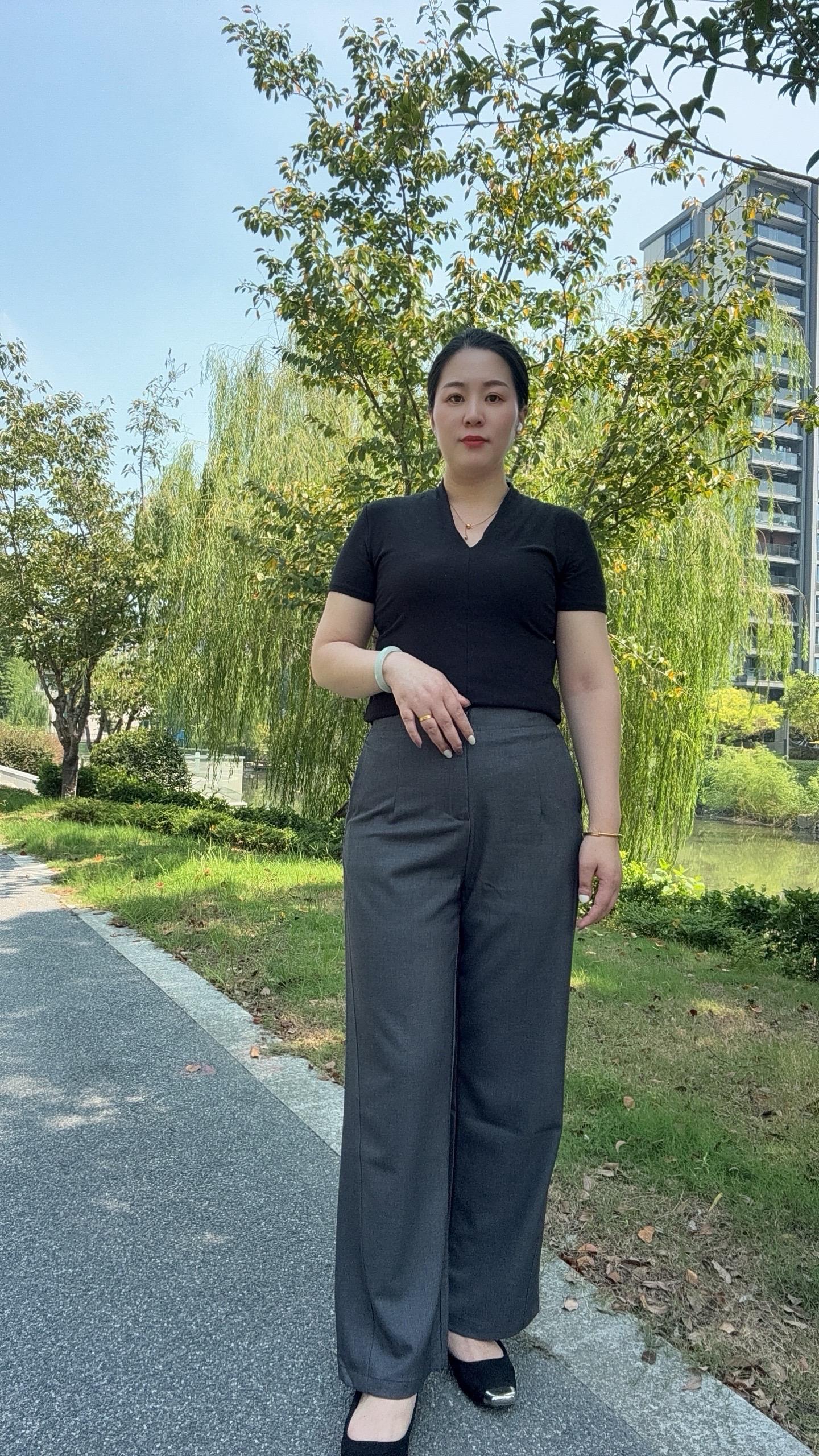 女人千万不要减肥110斤的女人旺夫,120斤的女人可爱,130斤女人招财又进宝,140斤女人温柔体贴,150斤女人安全可靠,女人微胖7分财,就算不富也镇宅。俗话说的好,家里旺不旺全靠女人胖不胖。#日常分享