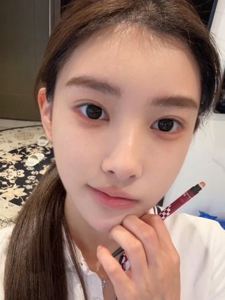 无辜狗狗眼