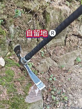 #多功能锄头 #户外工具 #锄头 #自留地 ,锻打户外多功能镐斧。