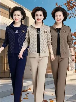 #中年妈妈穿搭 #套装穿搭 #时尚休闲套装 #时尚减龄穿搭 #运动服套装