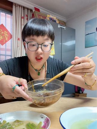 #原创视频 #妈呀太香了 吃的津津有味,哈哈哈#一定要看到最后