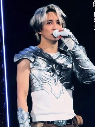 老薛517位置夯爆了!!#演唱会live的意义 #薛之谦 #万兽归笼 #薛之谦演唱会