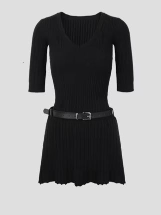 2025新款时尚百搭V领中袖腰带针织裙修身连衣裙#高级穿搭 #显瘦穿搭 #优雅气质