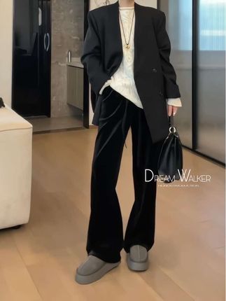 #阔腿裤 #丝绒裤 #梨形身材穿搭 #显高显瘦显腿长 #百搭裤子