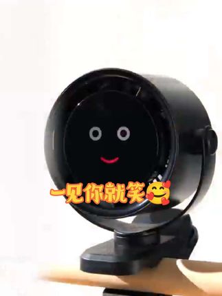 是谁发明的这个360度可旋转的风扇😱真的绝了✊ #夹子风扇 #笑脸 #夏日必备#清凉好物推荐