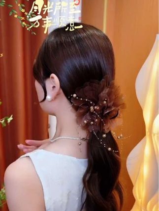 这款精美的牡丹花流苏抓夹,秋季的氛围感轻松拿捏呀#优雅气质 #流苏抓夹#随手一扎都很好看 #爱了爱了