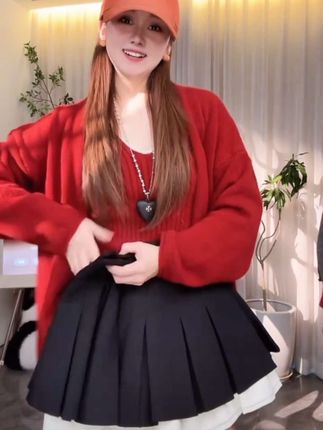 韩系慵懒针织开衫外套挂脖吊带背心两件套秋冬高级感软糯毛衣套装#每日分享 #穿搭 #美出高级感