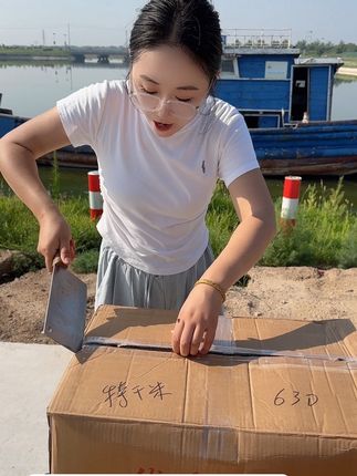 我们家乡,山好水好,海鲜让您吃到饱,原干原色的大海米开洋尝尝吧#家乡特产 #海鲜干货 #虾米 #金钩海米