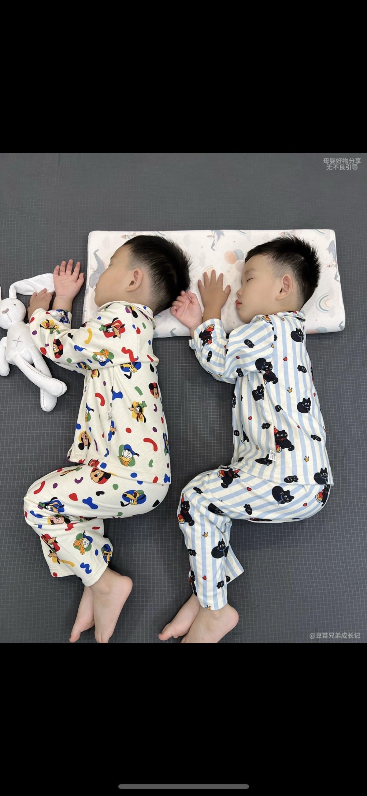 若有一天。你的情绪不能用语言说出来 那就抱抱孩子,他那么可爱 他那灿烂纯真的笑容 一定可以治愈你所有的难过和委屈#带娃 #全职妈妈#儿童家居服#儿童睡衣#宝妈情感共鸣