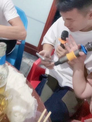 天下没有不散的宴席,让美好瞬间停留这一刻。