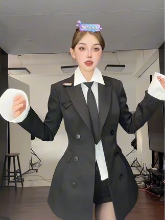 秋冬英伦高级时尚收腰百搭双排扣显瘦西装外套#气场全开 #职场穿搭 #穿搭 #西服穿搭 #通勤搭配