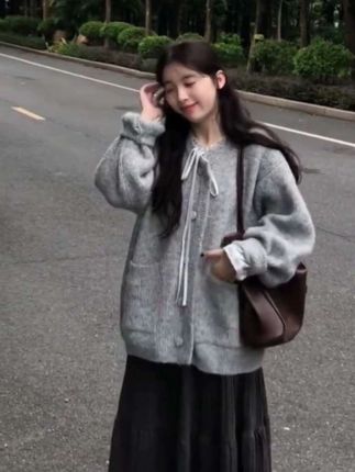 #韩系穿搭 #慵懒风穿搭 #早秋穿搭三分钟出门不是梦#拿捏秋冬叠穿公式#小个子秋冬穿搭 @抖音小助手 @创作灵感小助手