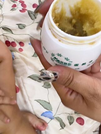 有家里宝宝的宝妈们你们也试试看这个鸡蛋油吧使用太方便了#宝妈推荐 #宝妈分享