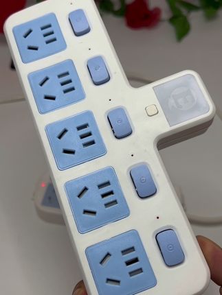 多孔插座