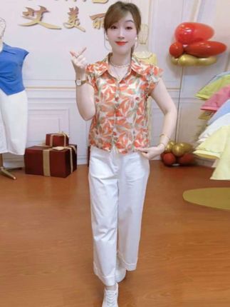 2025年夏季新款休闲减龄短袖衬衫女士百搭休闲碎花花边袖气质上衣#面料柔软亲肤 #时尚洋气 #高端大气 #显瘦遮肉 #谁穿谁好看