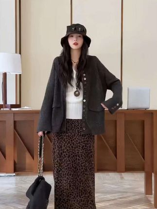 #轻松拿捏慵懒风穿搭#早秋贵气感穿搭#通勤穿搭如何摆脱土气感#初秋一周不重样穿搭 #被秋日氛围感穿搭拿捏了