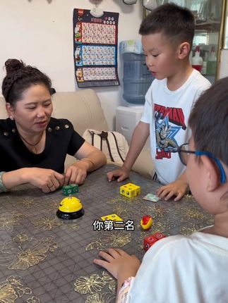 从买玩具到孩子追着我玩,原来陪伴对了,孩子真的会变!#亲子互动 #外婆带娃
