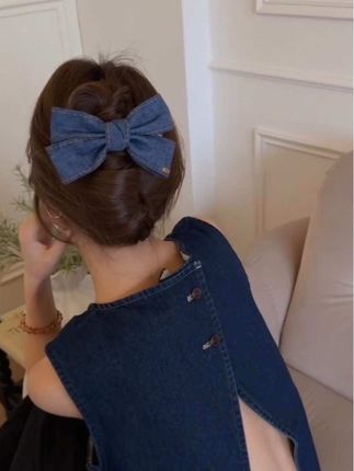 谁懂啊,这个牛仔鸭嘴夹也太好看了吧,韩系又百搭巨喜欢啊#头饰发饰 #爱了爱了 #发饰发夹 #鸭嘴夹 #蝴蝶结发夹
