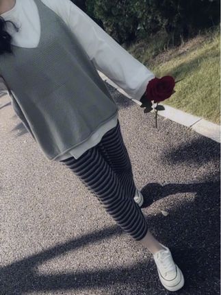 焦虑个毛线,这个年纪了,得不到的就不要,不是好的就扔掉,整理一下自己的心情,忘记那些不愉快的往事,听听音乐,看看风景,说能说的话,做可做的事,走该走的路,见想见的人,必须有个好心情,没有好心情,就没有好日子!所以,我们不能让心情生病。