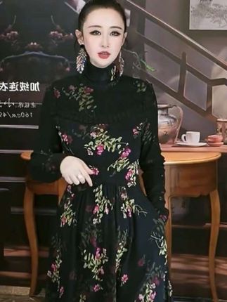 #高贵优雅 #印花连衣裙推荐 #加绒保暖 #洋气减龄 #穿出高级感
