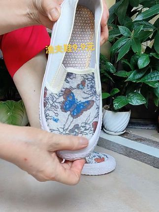#超便宜超划算 #老北京布鞋#软底软面穿上超舒服 #好鞋推荐@抖音电商小助理