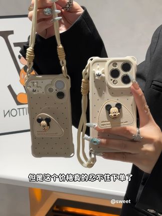米奇呆萌呆萌的小表情支架手机壳也太可爱啦!好朋友给我安排谢谢!#颜值高 #这个手机壳真的长在我心巴上了 #快分享给你的好友 #这也太好看了