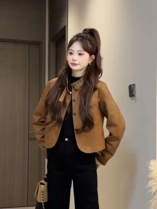 美拉德2025早秋新款潮牌美式复古气质皮面外套女简约高腰短款#辣妹穿搭 #欧尼穿搭 #显瘦搭配 #女神穿搭 #皮衣外套搭配