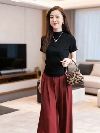 #上热门 #秋季穿搭 #阔腿裤 #美不美你说了算 #穿出自信穿出美丽