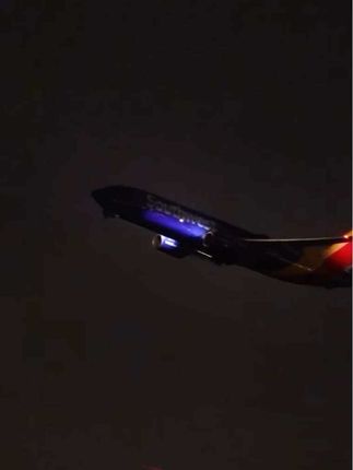 活着最累的四种人 太懂事的人 太能干的人想太多的人 重感情的人…评论区说下妳占了几种呢😂 #起飞🛫 #夜间飞行