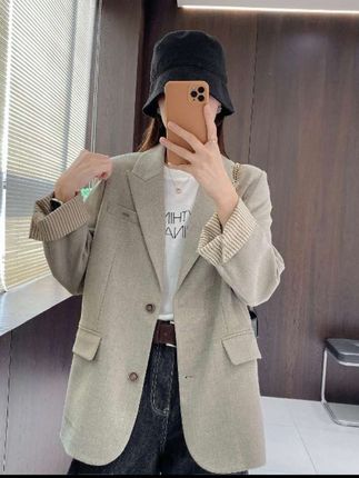 #内娱琥珀系中女的力量感 IMFLY金小金自制女装 西装DYW9805秋季韩版宽松阔形休闲西服外套#休闲百搭 #通勤搭配 #显瘦穿搭 #显高显瘦穿搭