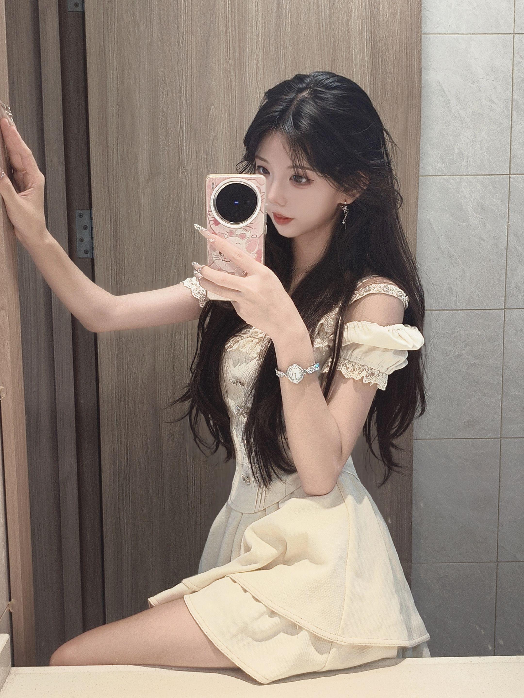 在生活的某个瞬间停了秒。#美女 #颜值 #自拍