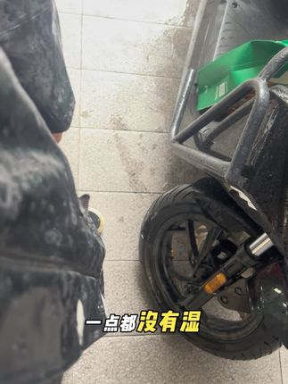 #外卖小哥 自从买了这个小燕子雨衣,我就天天盼着下雨挣钱🥹