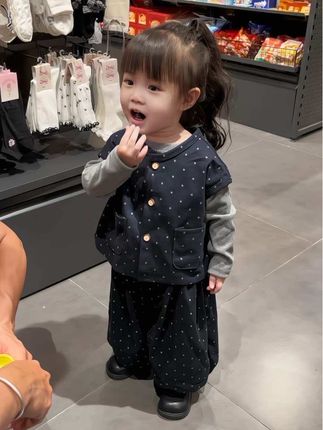 韩里韩气的小套装真的好适合女儿的日常穿搭~#生女儿就要这样穿 #萌娃穿搭 #女儿穿搭 #女童穿搭 #每日童装穿搭分享