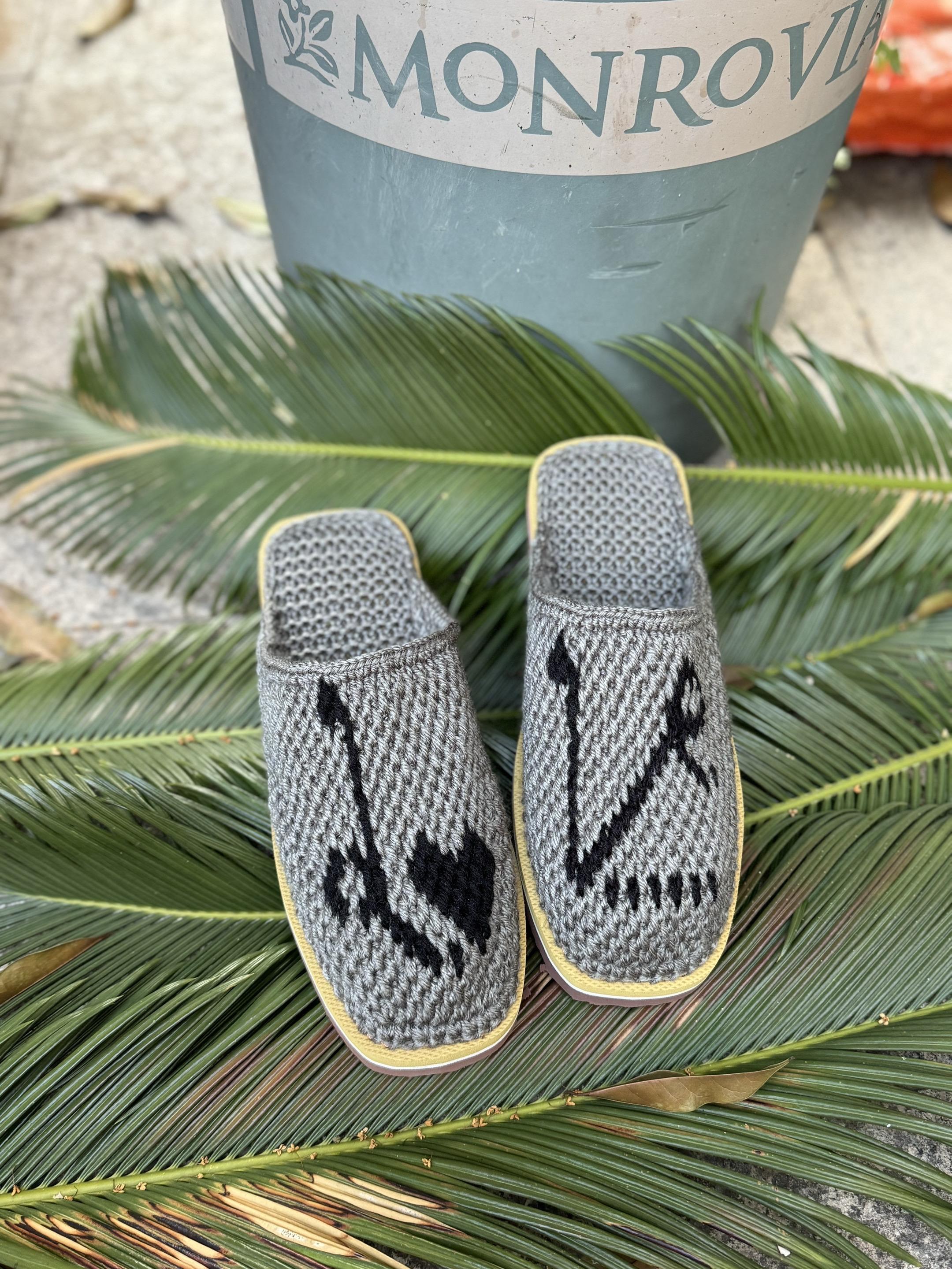 假期余额不足,紧张到手抖 #手工鞋