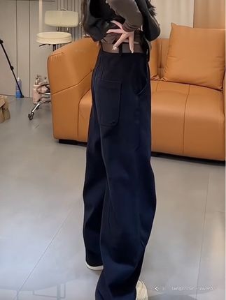 #显瘦穿搭 #减龄穿搭 #显高显瘦显腿长 #牛仔裤 #这也太好看了 @DOU+上热门 @DOU+小助手