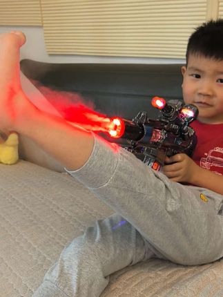 这就是男孩的快乐吧 #喷雾电动枪 #电动玩具