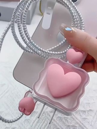 适用苹果16iphone14/15promax13数据线保护套原装20W使用可爱便携,立体粉色爱心#数据线保护套#少女心好物 #充电器保护套 #提升幸福感好物 #这也太好看了