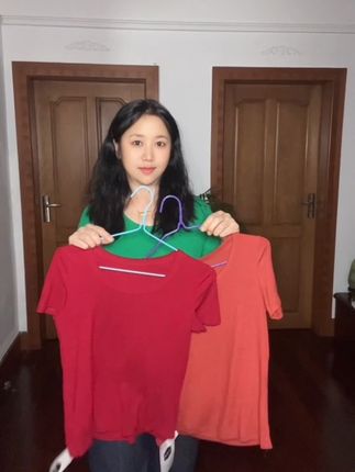 螺纹面料质感在线,修身短款显高显瘦,圆领纯色百搭不挑人,轻松拿捏纯欲风,打底外穿都好看#多个颜色可选 #好物推荐分享
