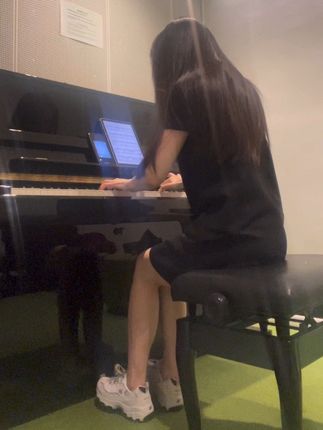 打卡港科琴房之你隔壁琴房的同学在弹西贝柳斯网红练习曲 @我是沈诗哲本人 #音乐 #钢琴 10.11武汉见