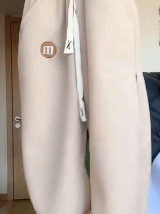 “天冷了才十几块,给儿子抢了两条加绒加厚的小卫裤,到手还是a类的,质量太好了!正所谓‘物美价廉,实属难得’。🌟✨ #好物分享 #保暖神器”