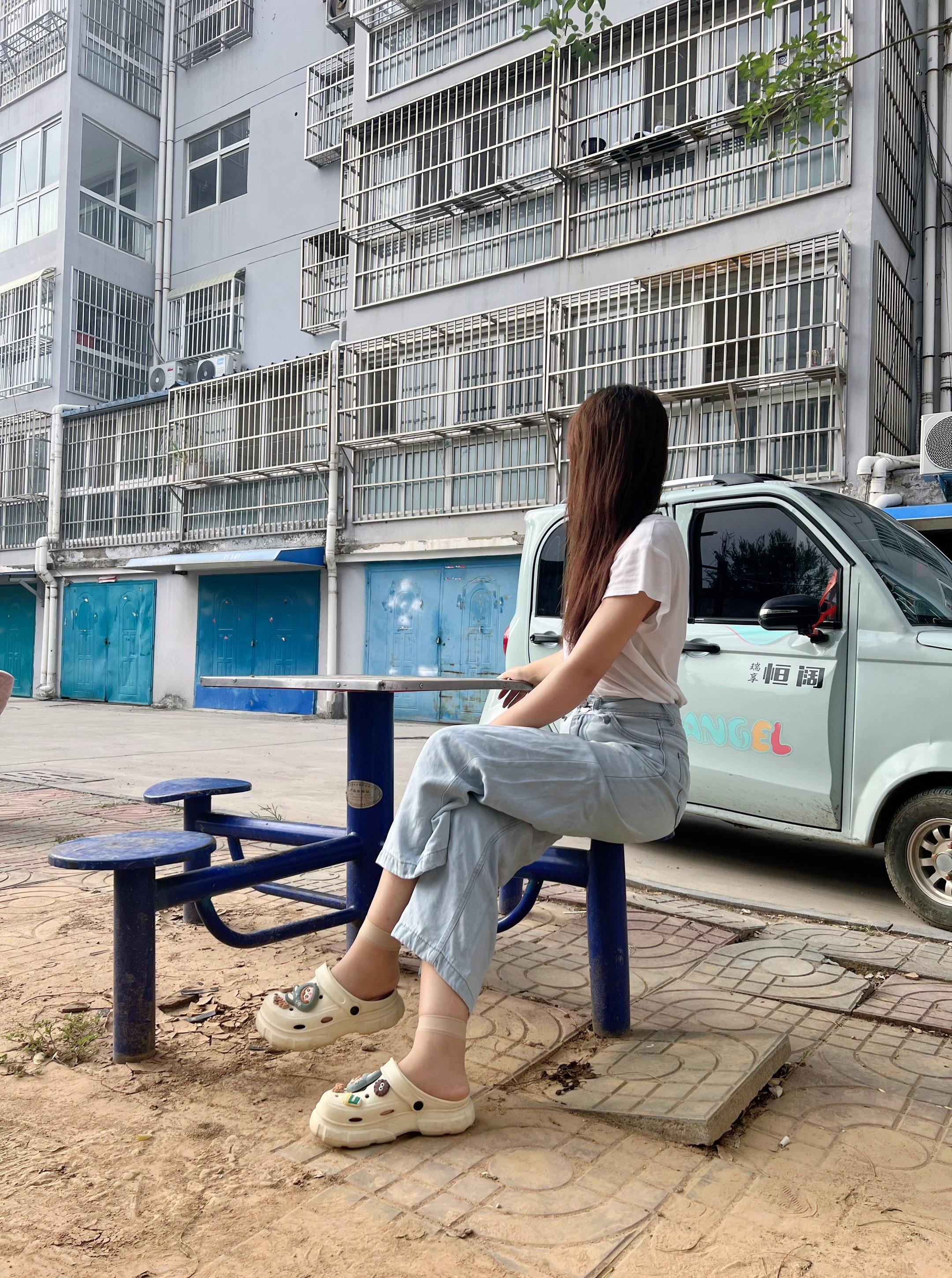 两个不同风格的我#拍照姿势 #外拍
