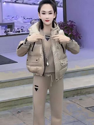 #秋冬微胖穿搭三件套#时尚潮流穿搭三件套#气质套装#女人的气质是穿出来的 #时尚潮流穿搭三件套