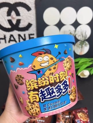 趣多多缤纷桶四个口味16包!满满的巧克力豆太好吃了#趣多多#饼干#零食推荐#超便宜超划算#曲奇