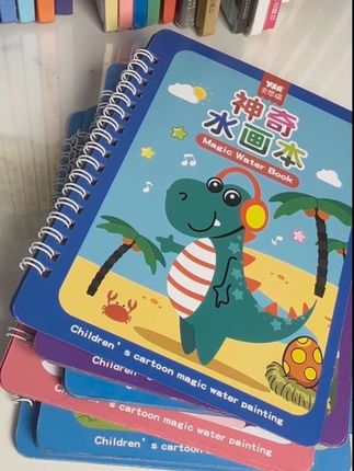 用水就能画画的水画本,画完还能重复使用再也不怕宝宝把衣服玩的脏兮兮啦!#幼儿启蒙 #育儿好物 #益智早教