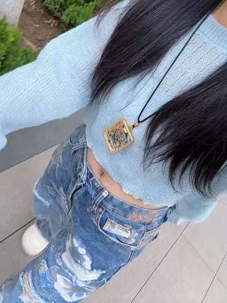 我听过“想要吗?给你买”,也听过“怕你不喜欢,就没买”,却始终没听见“送你的,我想你会喜欢#”#热门音乐🔥