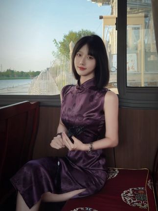 待到秋来九月八 我花开后百花杀 #乘船逛开封菊展 #开封乘船赏菊太有氛围感啦 #开封菊展最佳观赏位在汴河船上 #这才是开封赏菊的正确打开方式 #在开封坐船赏菊偶遇菊花仙