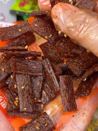 #辣条 藤椒+辣条组合,还是独立包装,赶紧冲!#零食推荐 #湖南特产 #花椒辣条 #dou+小助手
