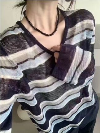 DIJIE极简V领条纹针织薄款极简慵懒风外搭长袖防晒#25702#休闲减龄穿搭 #休闲百搭 #条纹控 #强烈推荐