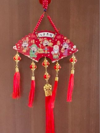 谁能拒绝在门上挂上一个财神挂件呢,红红的真喜庆 #五路财神进家门 #福到我家 #喜庆用品 #挂饰挂件#搬新家