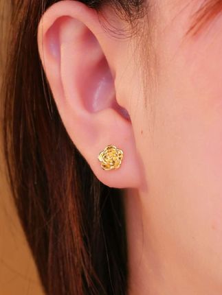 爱意满满玫瑰耳钉,爱她就大方爱#玫瑰耳钉 #送女友礼物 #送老婆礼物 #纪念日礼物 #生日礼物